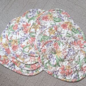 Vintage Floral Leaf Quilted Placemats Set Golden Girls 80s Cream Purple Green